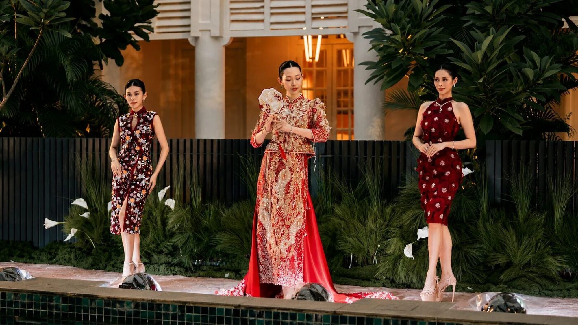 Models in traditional Chinese wedding attire with Diamond & Platinum jewellery